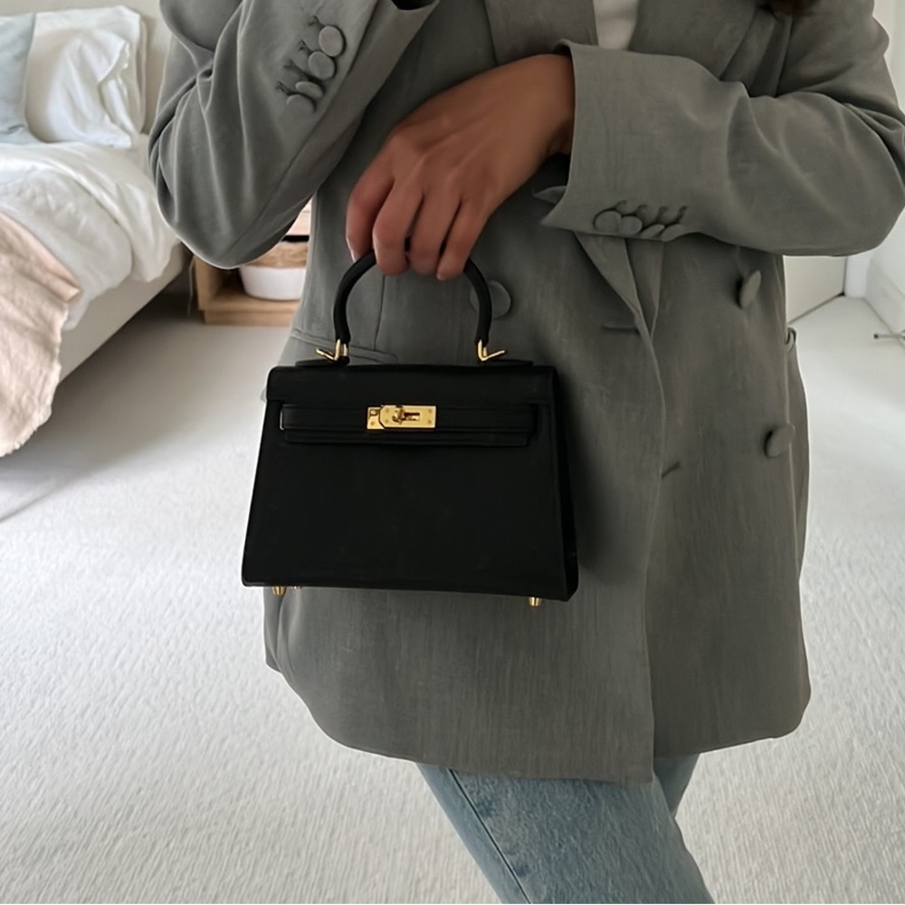 Small Black Crossbody. Gem